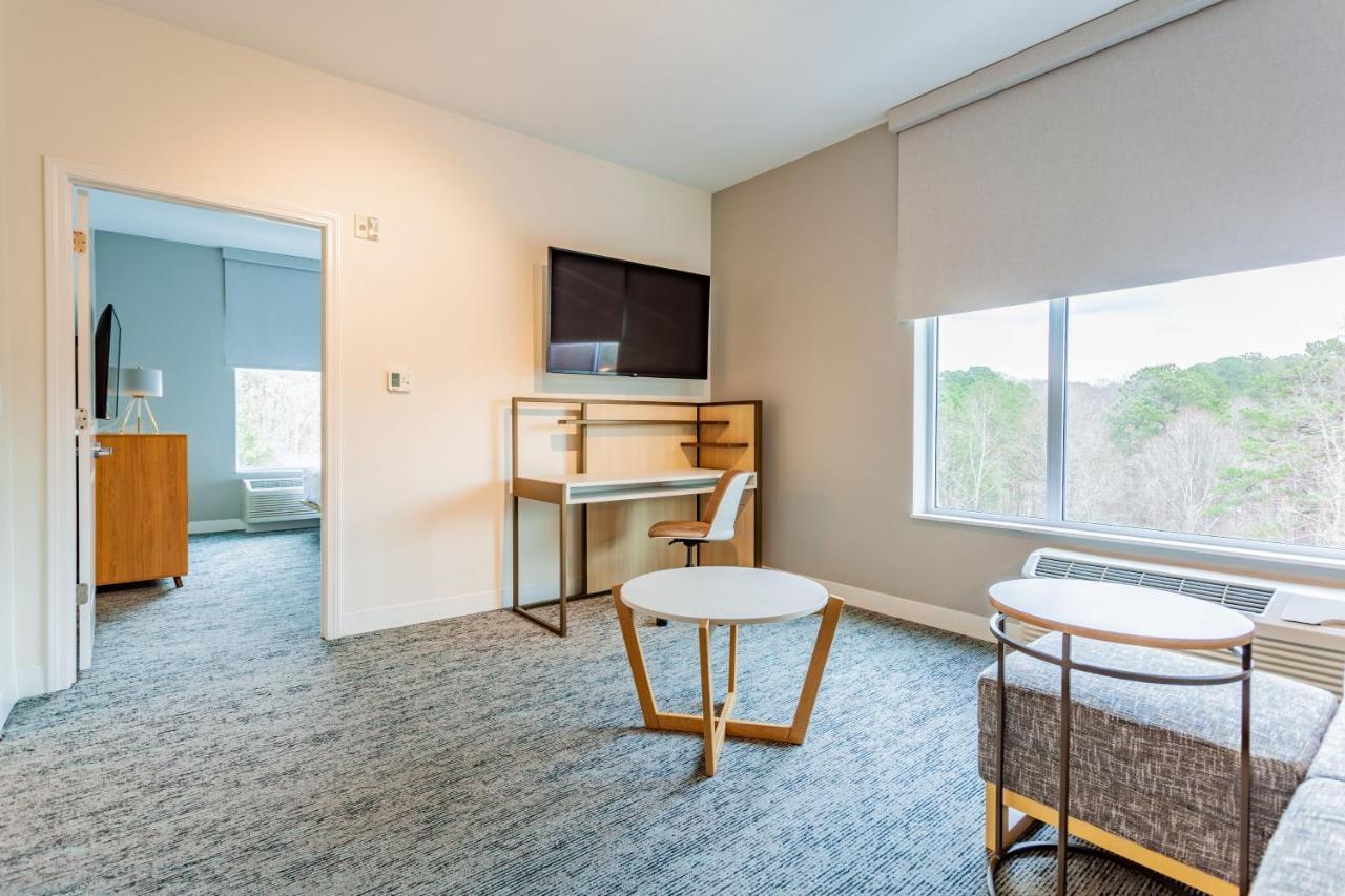 Towneplace Suites By Marriott Raleigh - University Area Exterior photo