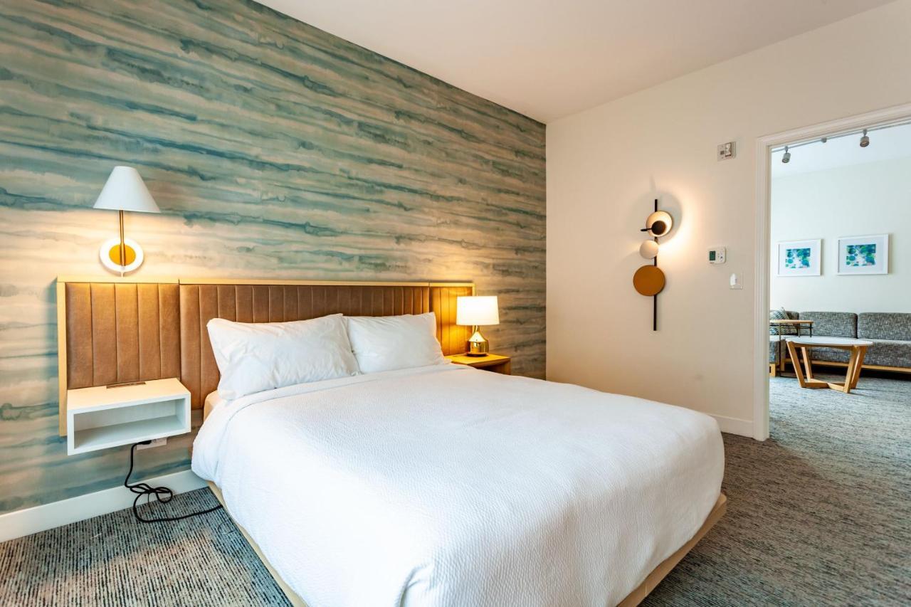 Towneplace Suites By Marriott Raleigh - University Area Exterior photo